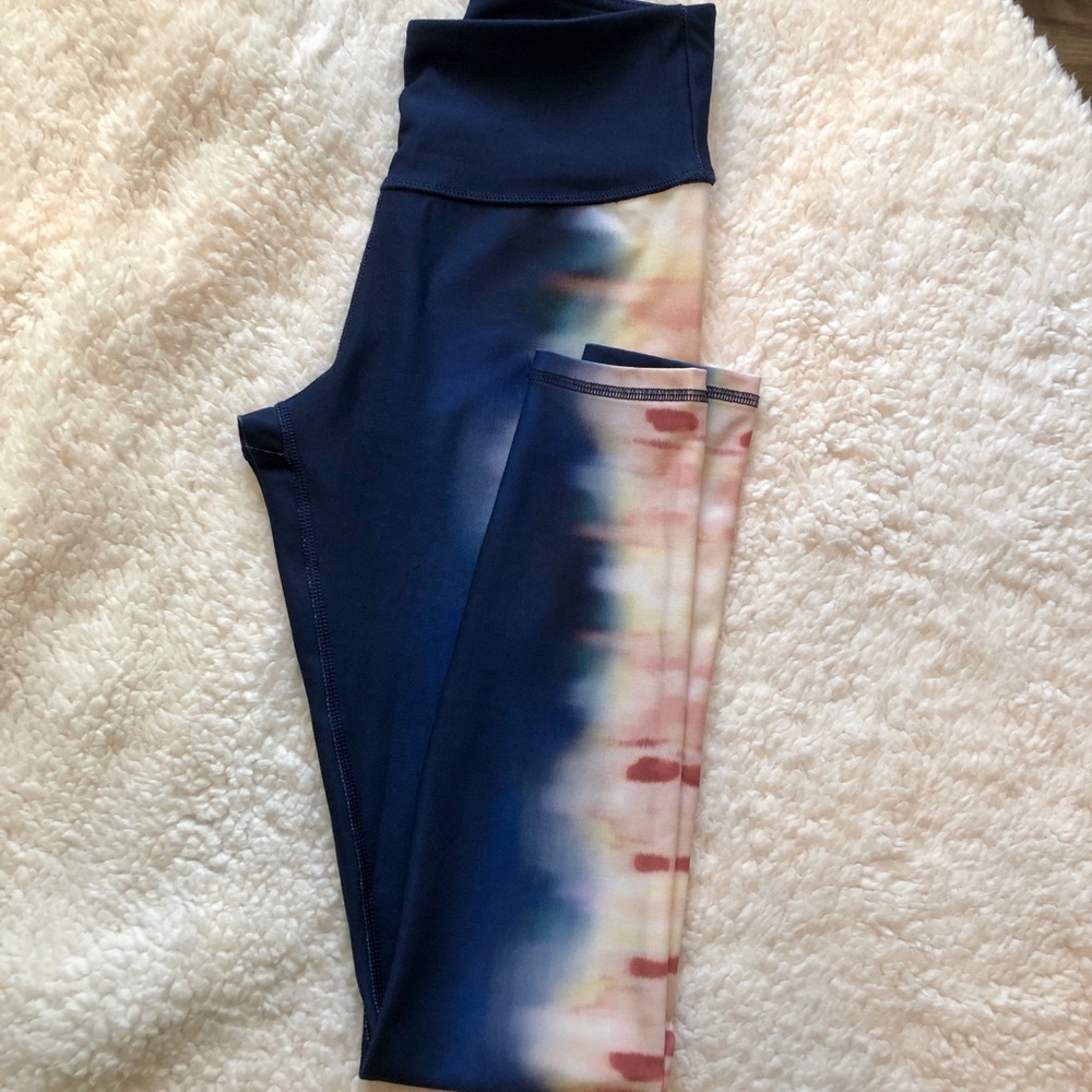 FOREVER 21 - ACTIVE TIE DYE LEGGINGS